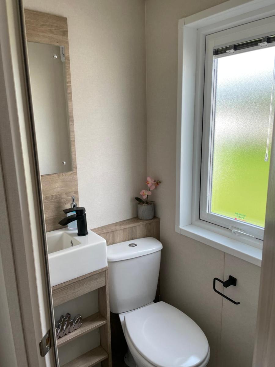 Ellis Retreats at Tattershall Lakes - Housity