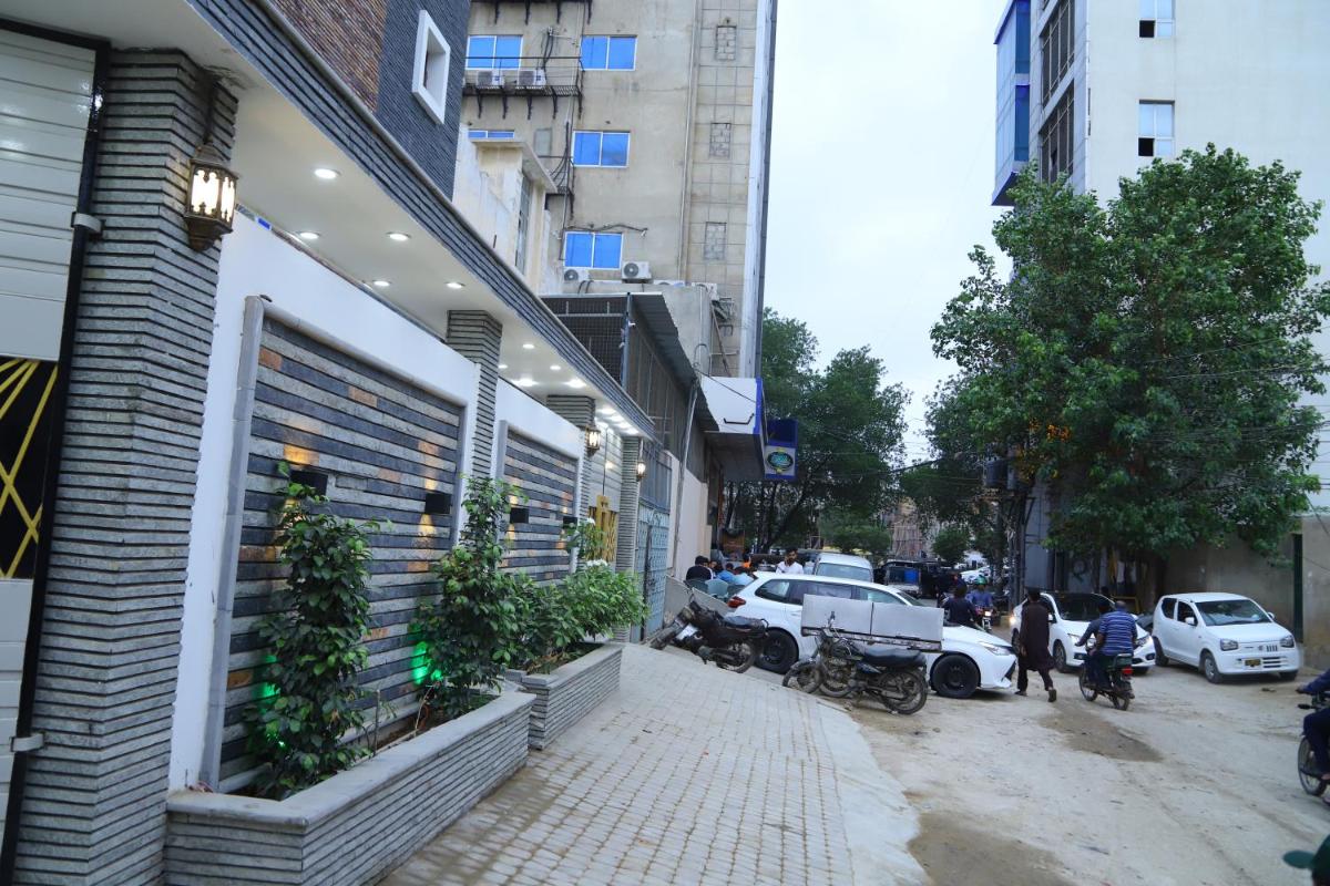 Roomi Rezidor Guest House - Housity