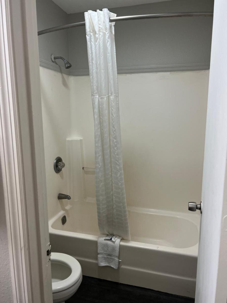Applegate Inn - Housity