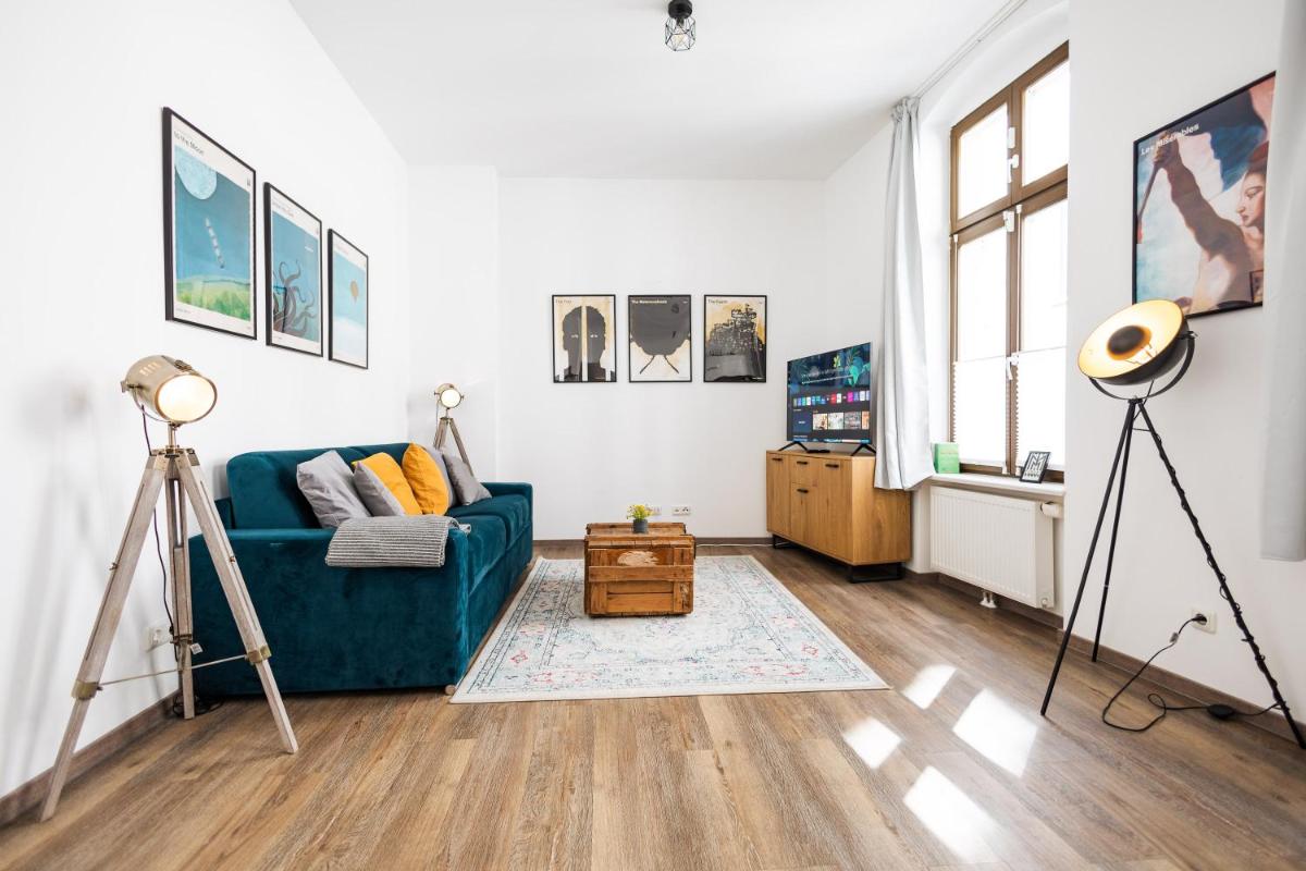 Apartments am Neuen Theater - Parkplatz nach Verfügbarkeit - Altstadt - Küche - Wifi - Powered by Ko-Living - Housity