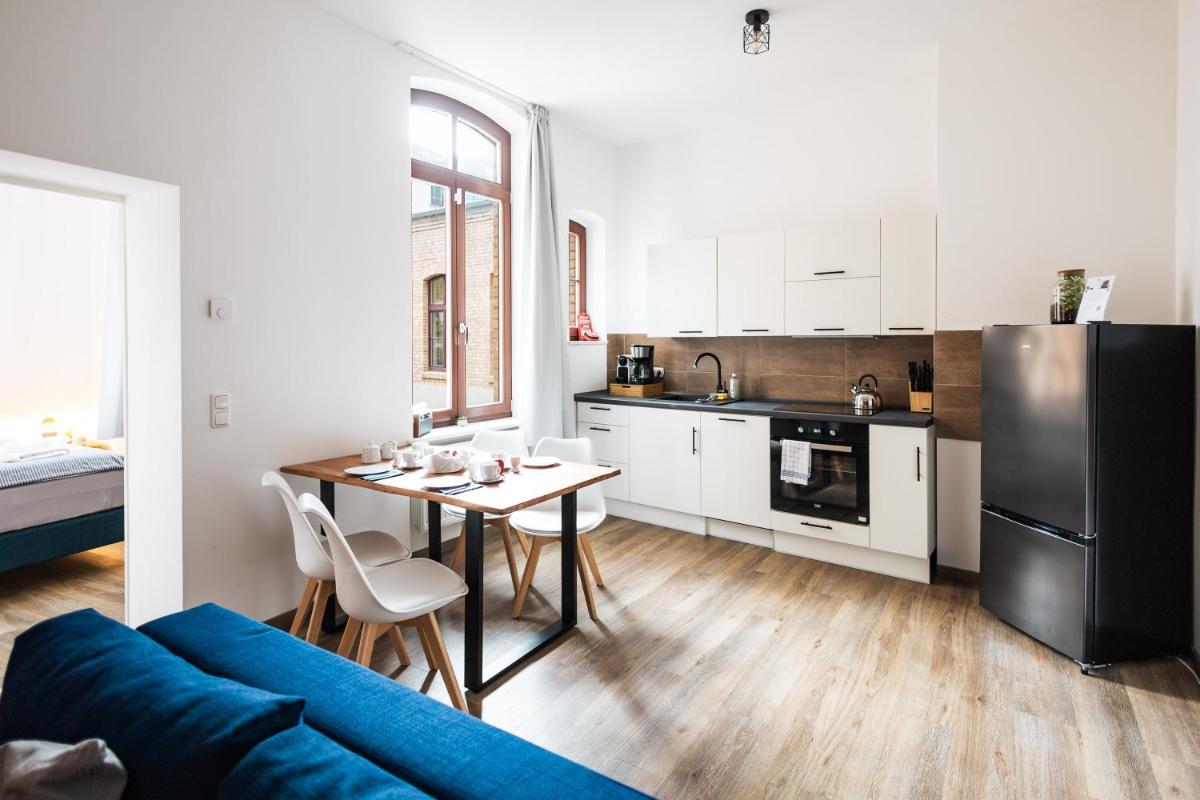Apartments am Neuen Theater - Parkplatz nach Verfügbarkeit - Altstadt - Küche - Wifi - Powered by Ko-Living - Housity