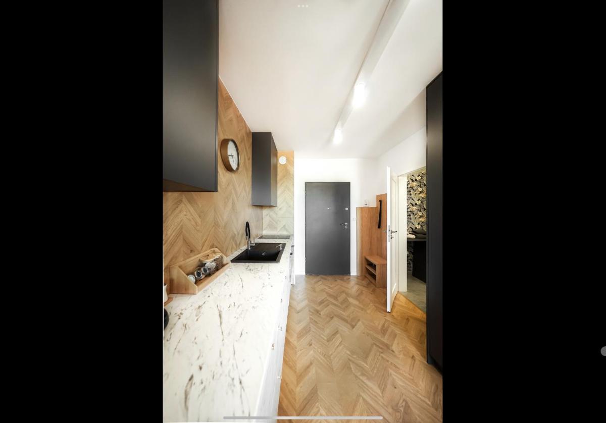 Apartament Grey 4Styles z miejscem postojowym w garażu podziemnym - Housity
