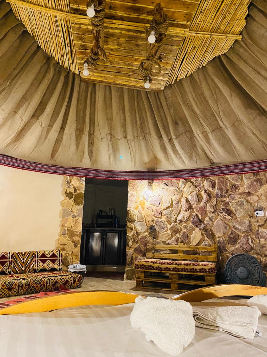 Pink city cottage - Housity
