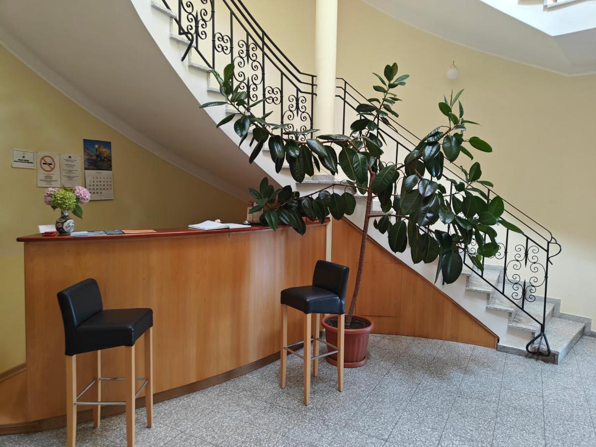Villa Lira - Housity
