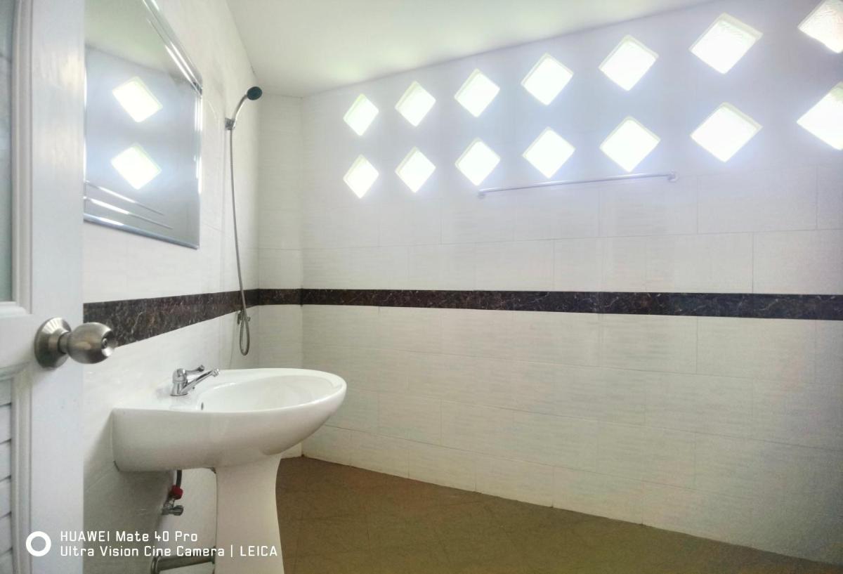 115 Townhouse - Housity