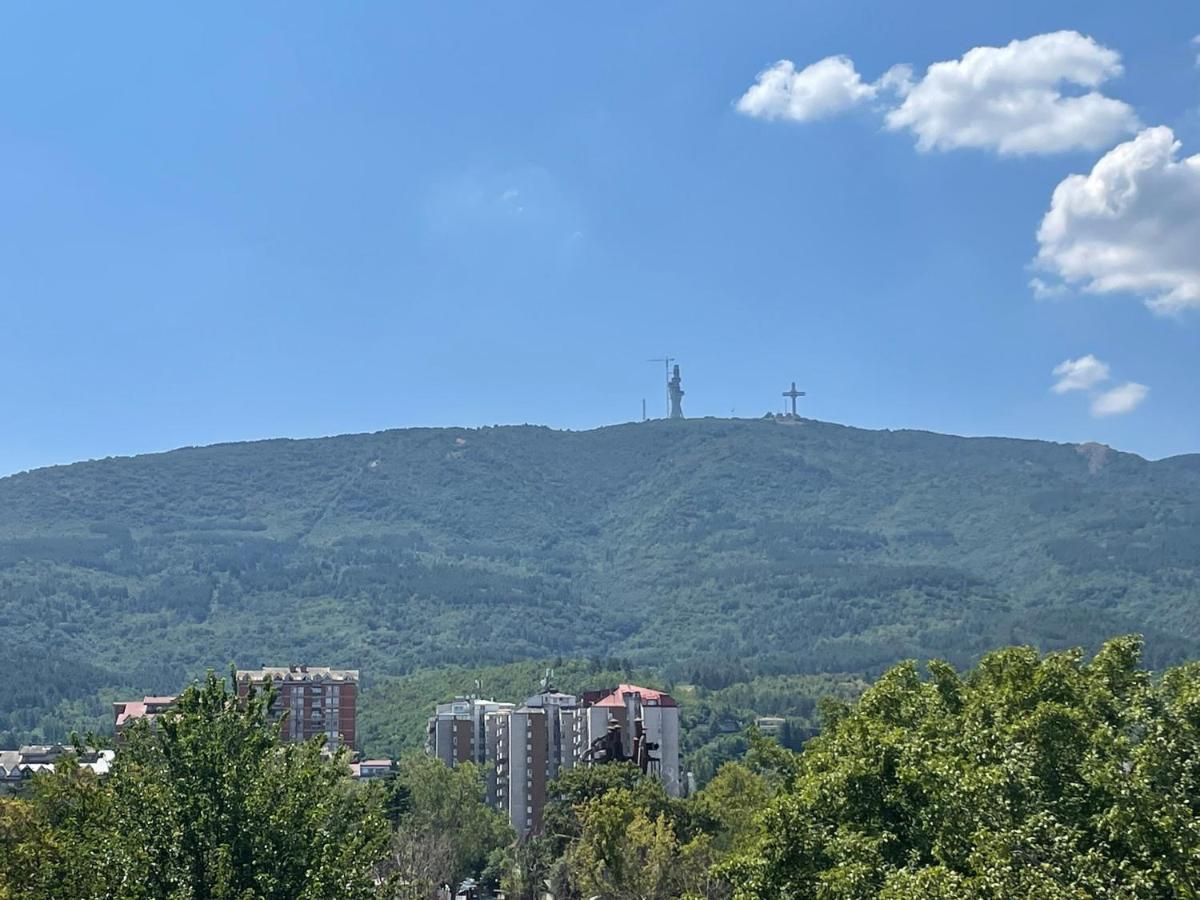 Big Apartment with private parking - EXTRA VIEW - Housity