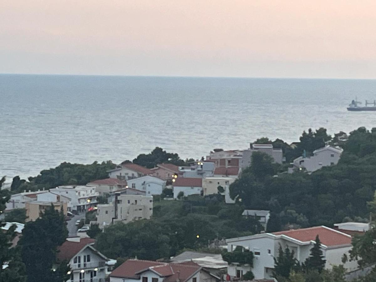 SeaAdrik - Housity