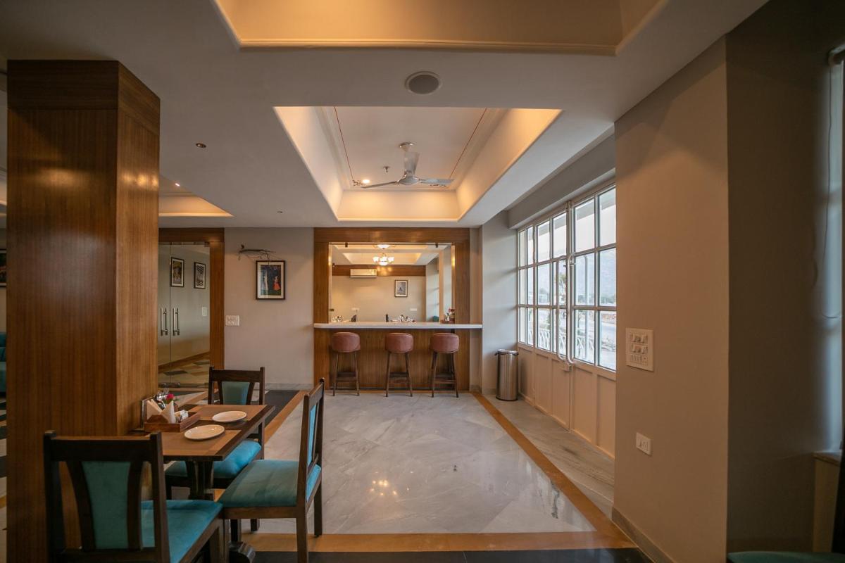 Shree Ji Mahal Hotel, Udaipur - Housity