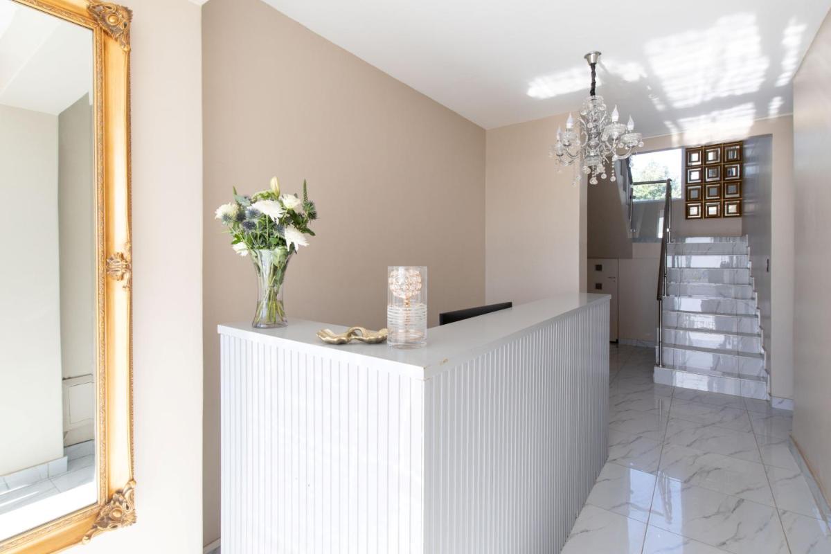 Dolphin Bay Boutique Hotel and Spa - Housity