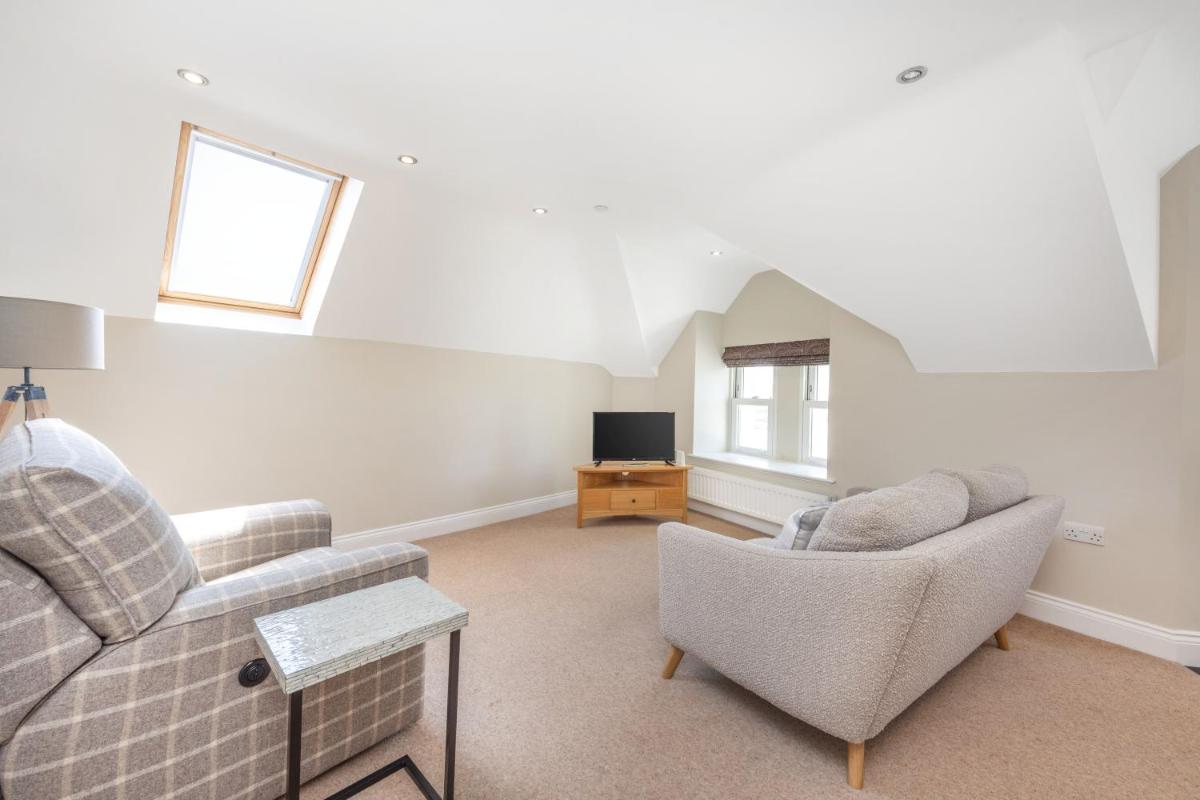 Bay View Apartments - Housity