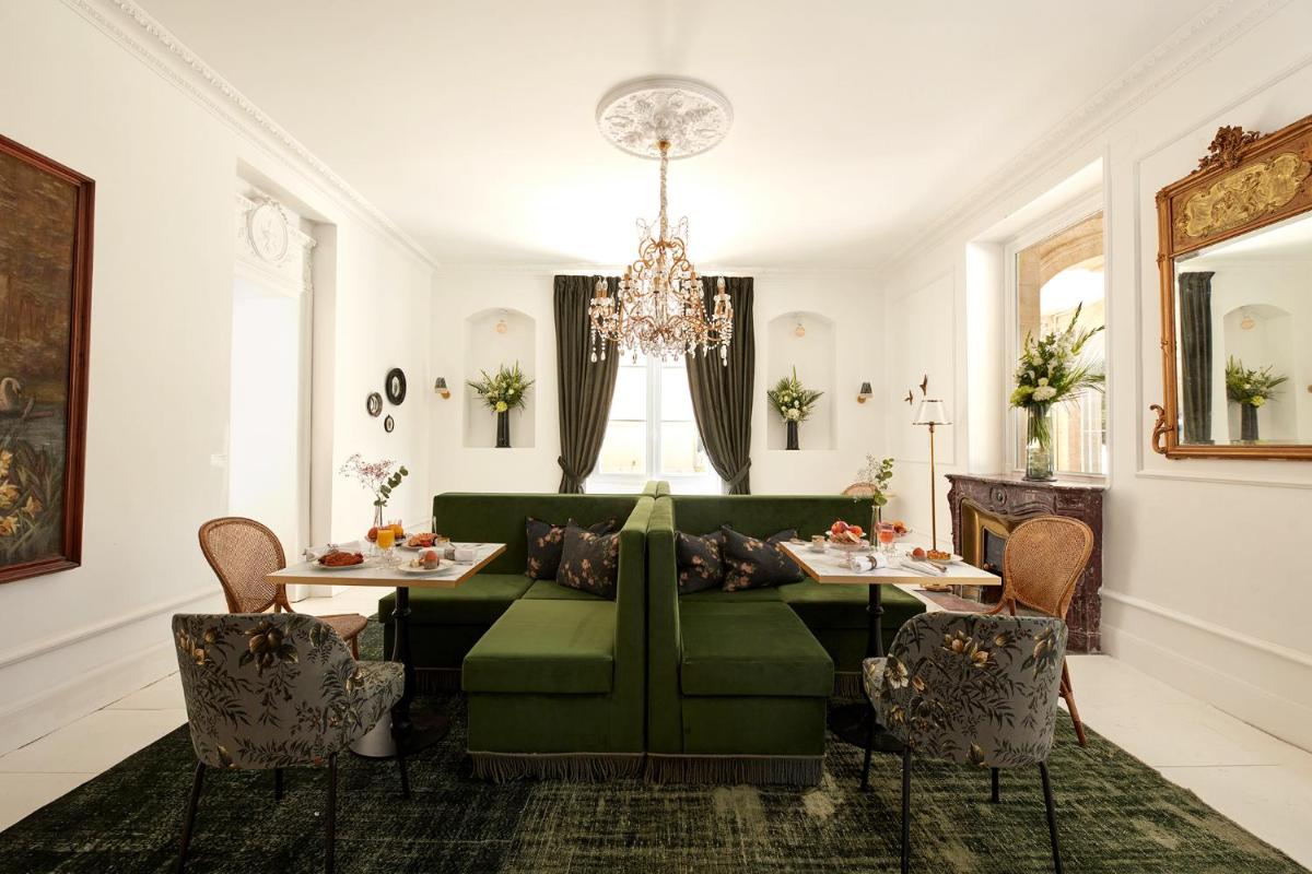 Coin salon dans l'établissement Château Léognan, Domaine viticole - proche Bordeaux