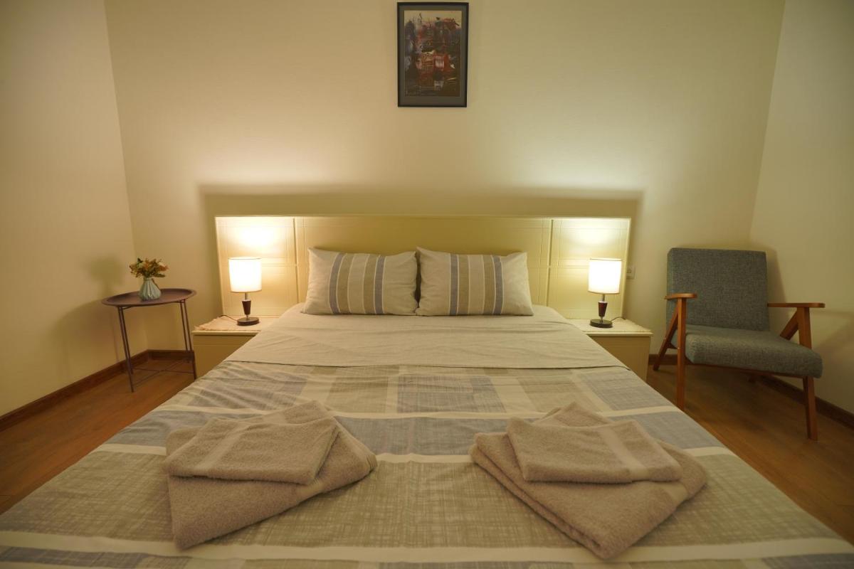 New Apartment Near Holiday Inn - Housity