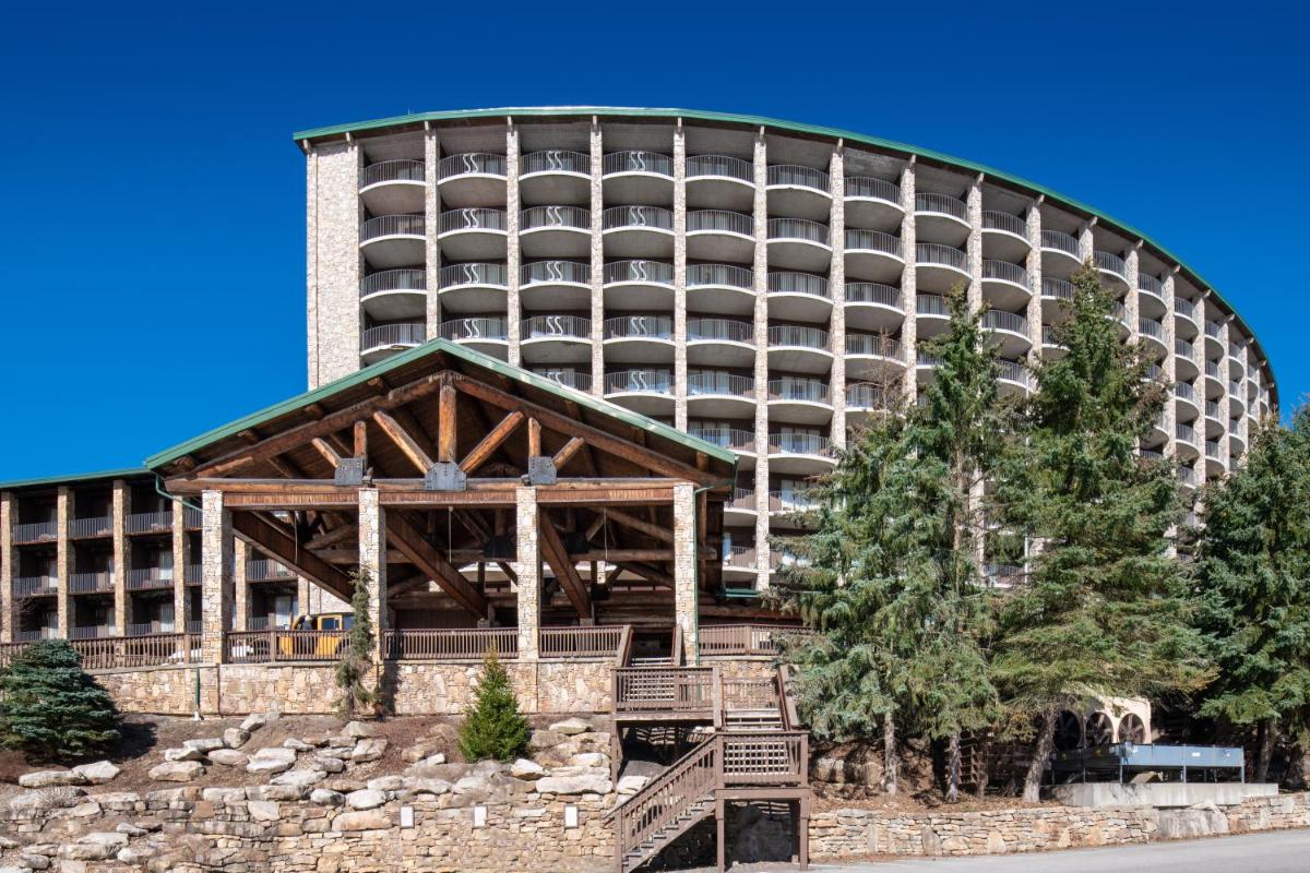 Slopeside Hotel by Seven Springs Resort - Housity
