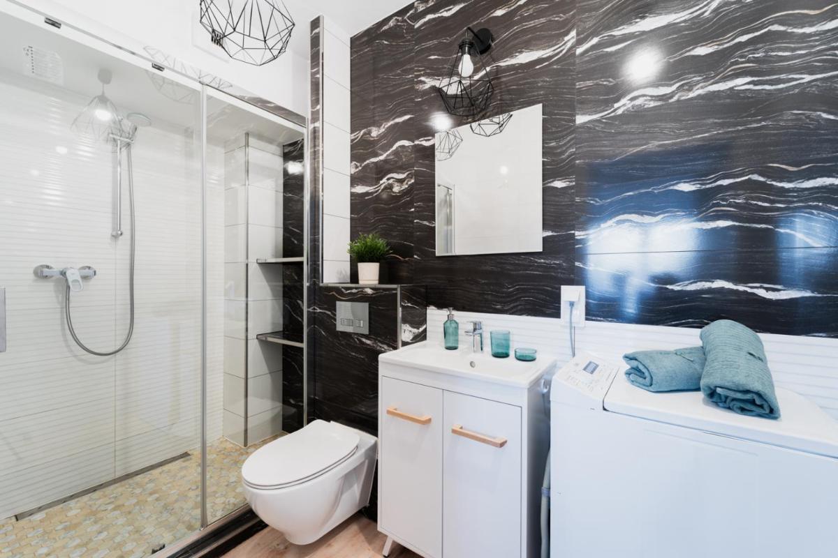 Apartment OLD TOWN - 3 Rooms - 2 Bathrooms - 12 People - Parking Place - Housity