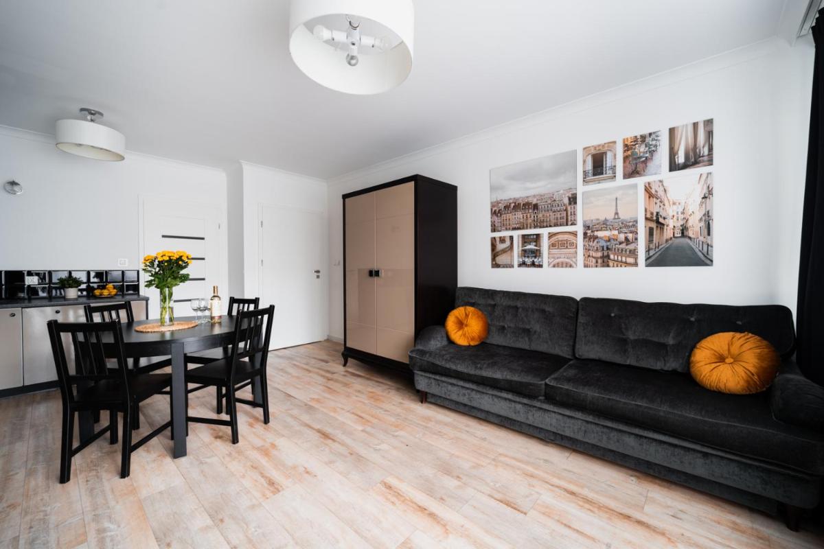 Apartment OLD TOWN - 3 Rooms - 2 Bathrooms - 12 People - Parking Place - Housity