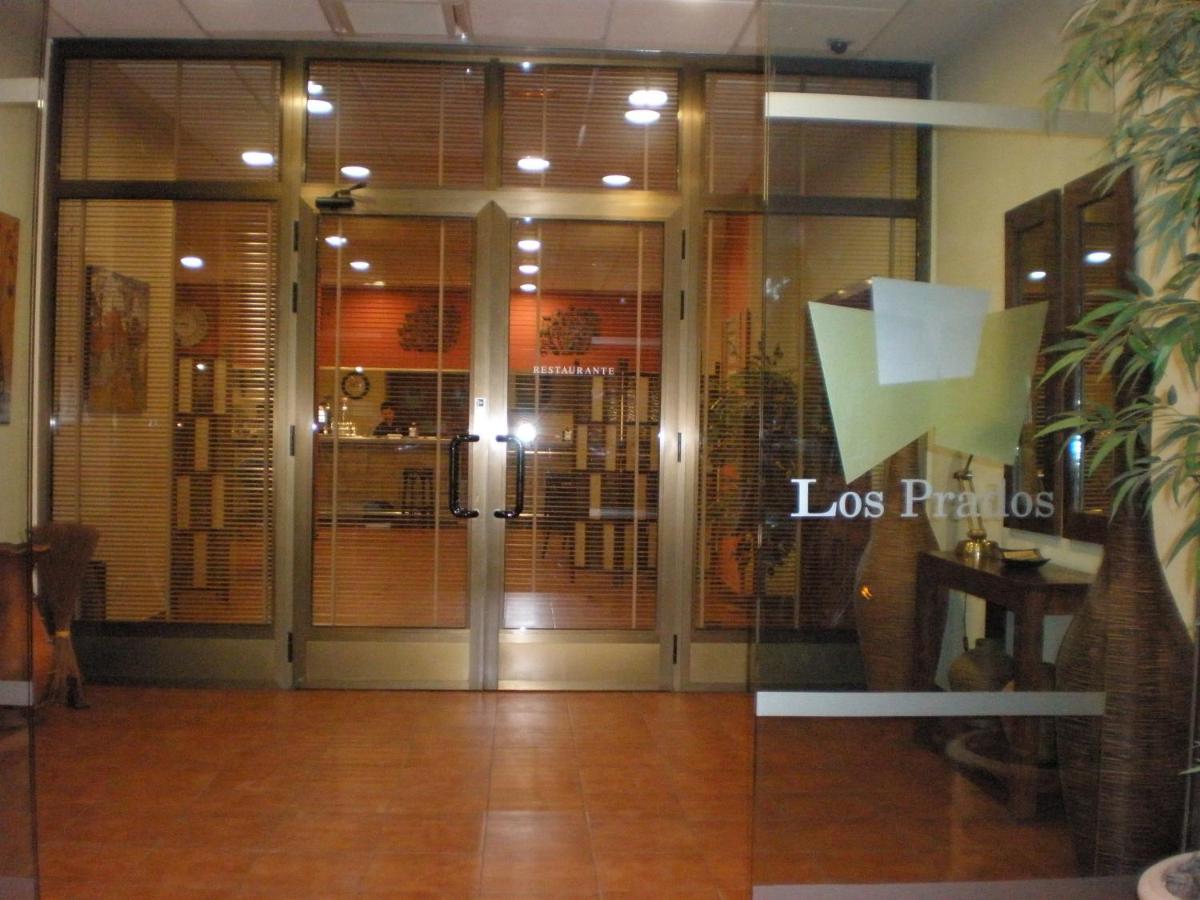 Hotel Restaurante Los Prados - Housity