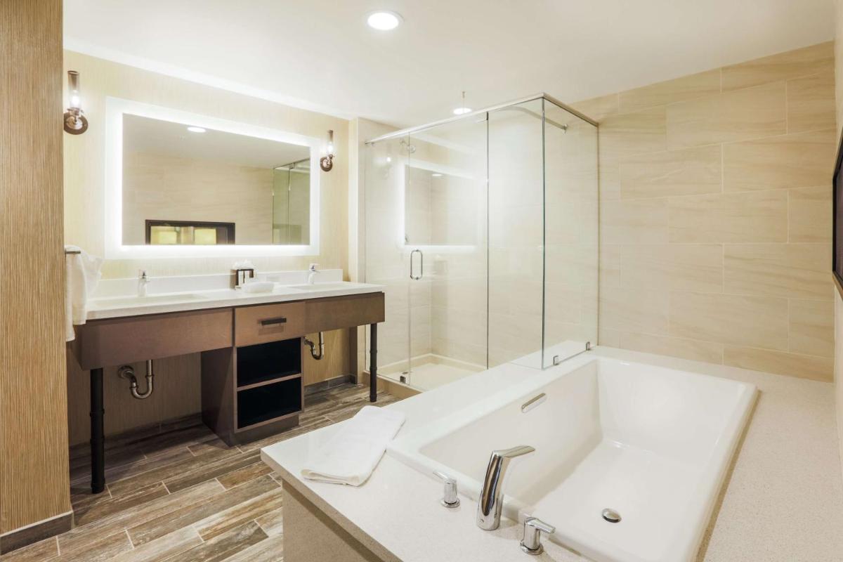 Homewood Suites By Hilton Charleston Historic District - Housity
