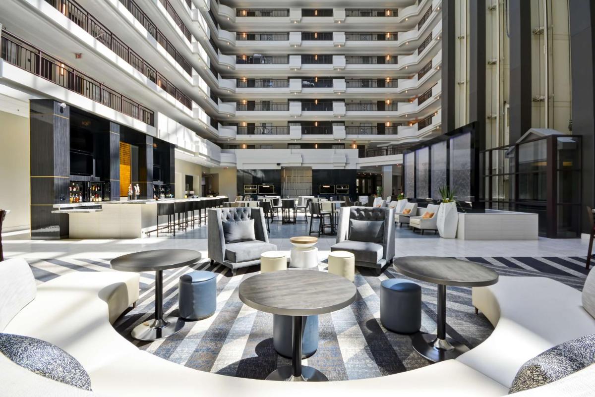 Embassy Suites Charlotte - Housity