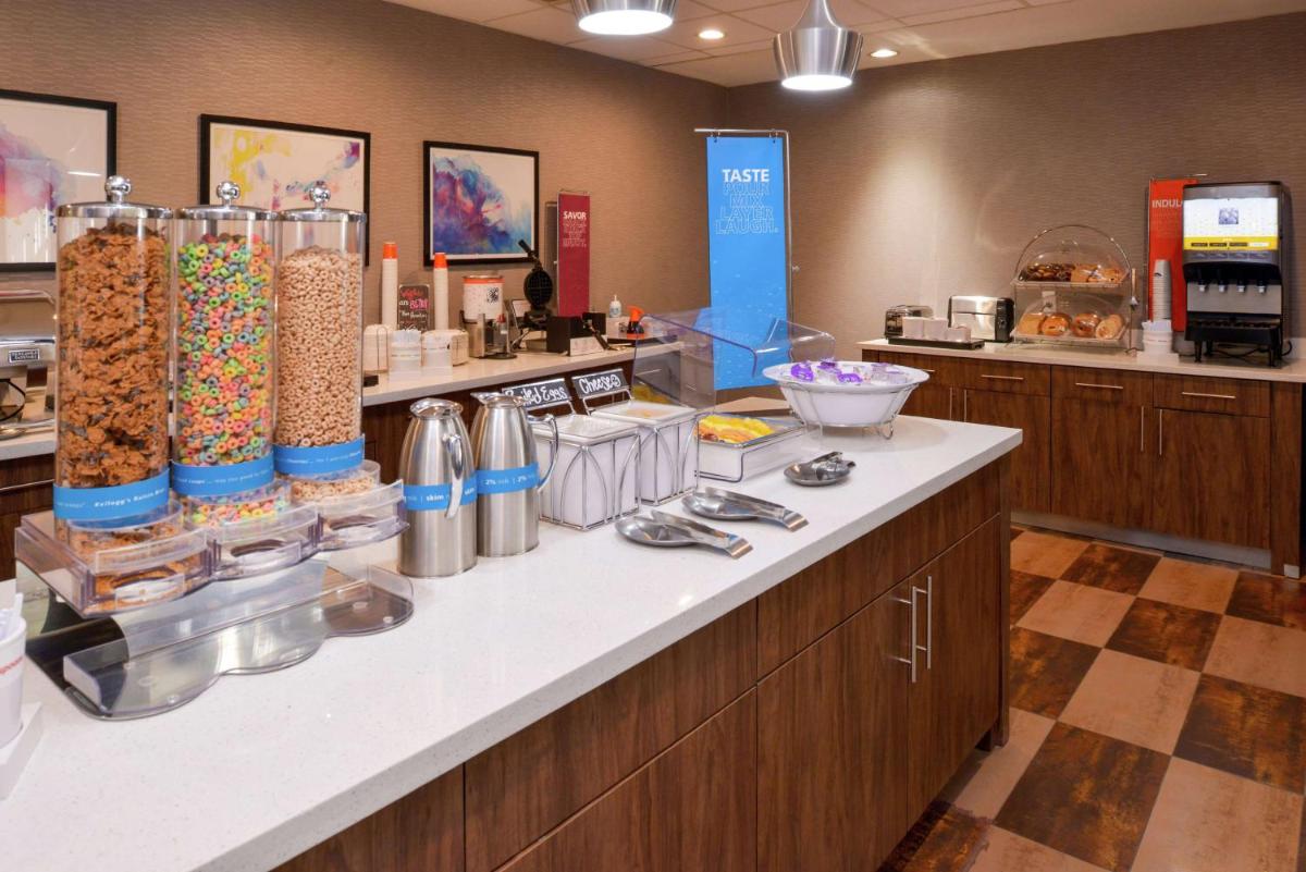 Hampton Inn and Suites Port Aransas - Housity