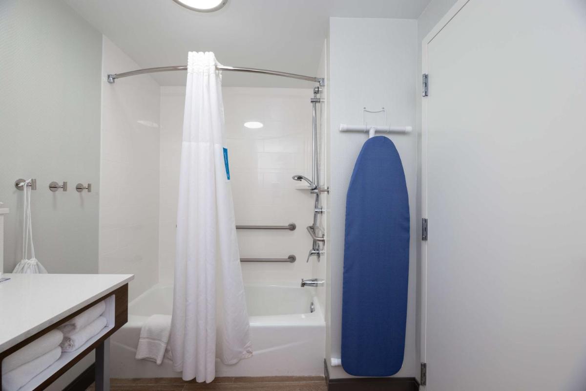 Hampton Inn Christiansburg/Blacksburg - Housity