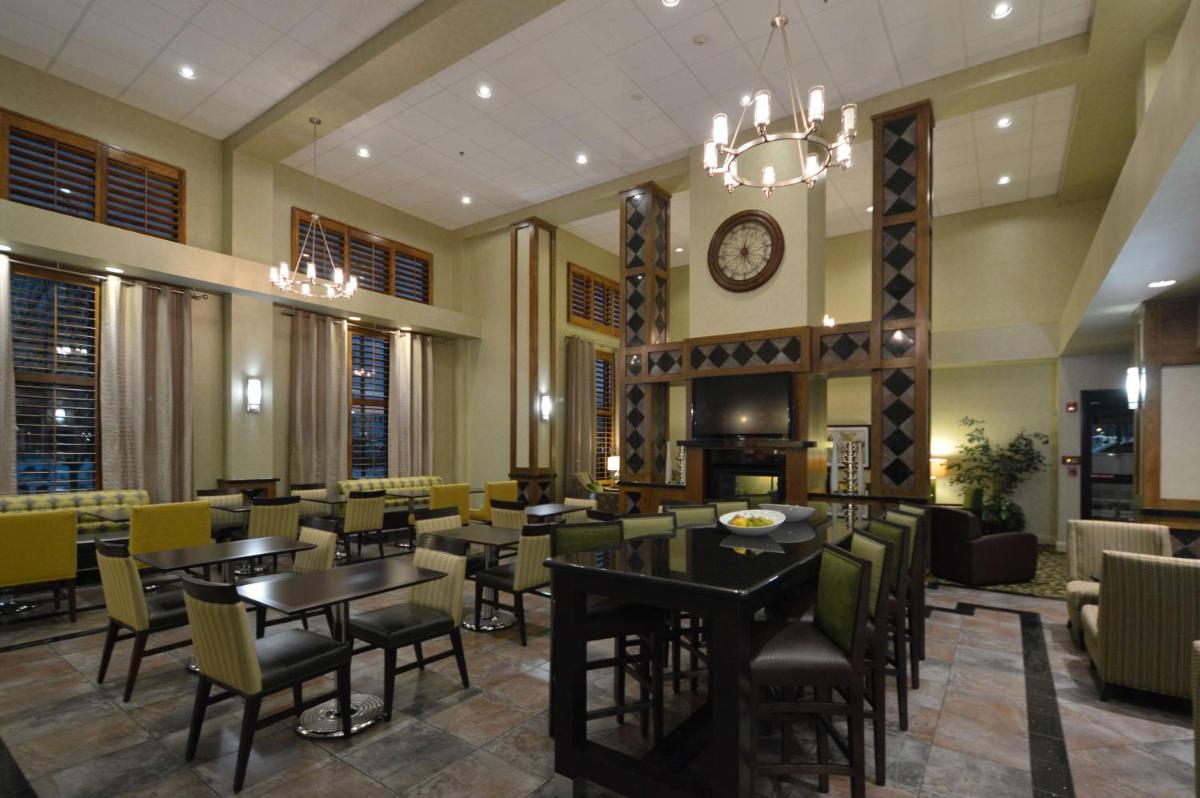 Hampton Inn & Suites Carson City - Housity
