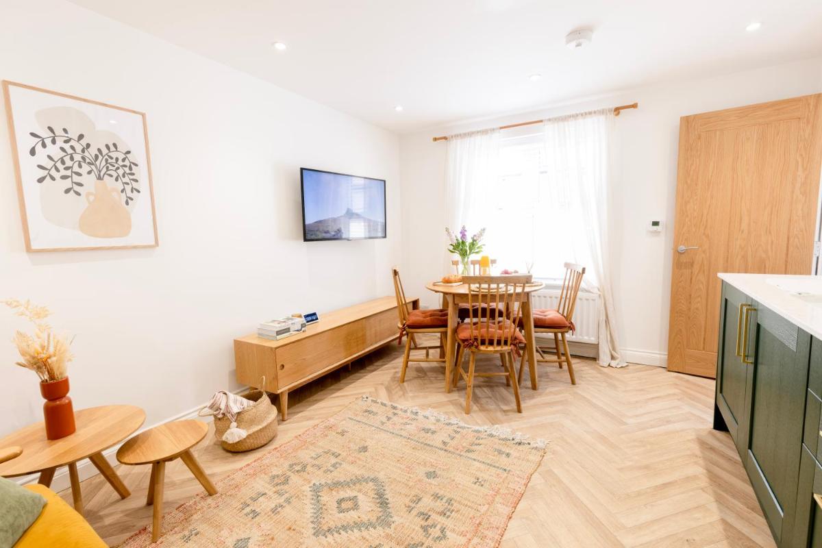 BRACKEN COTTAGE, The Lanes Cottages, Stokesley - Housity