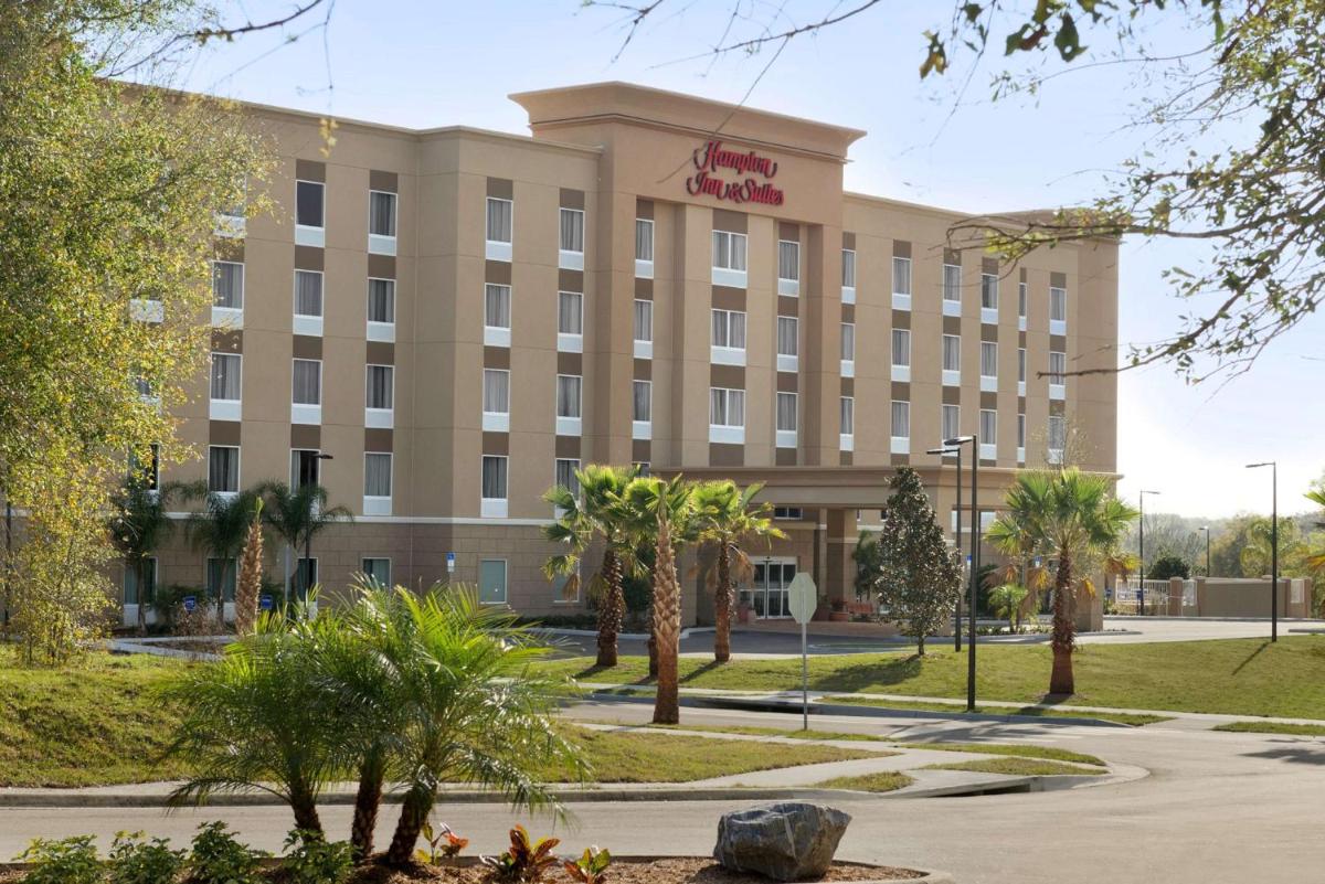 Hampton Inn & Suites - DeLand - Housity
