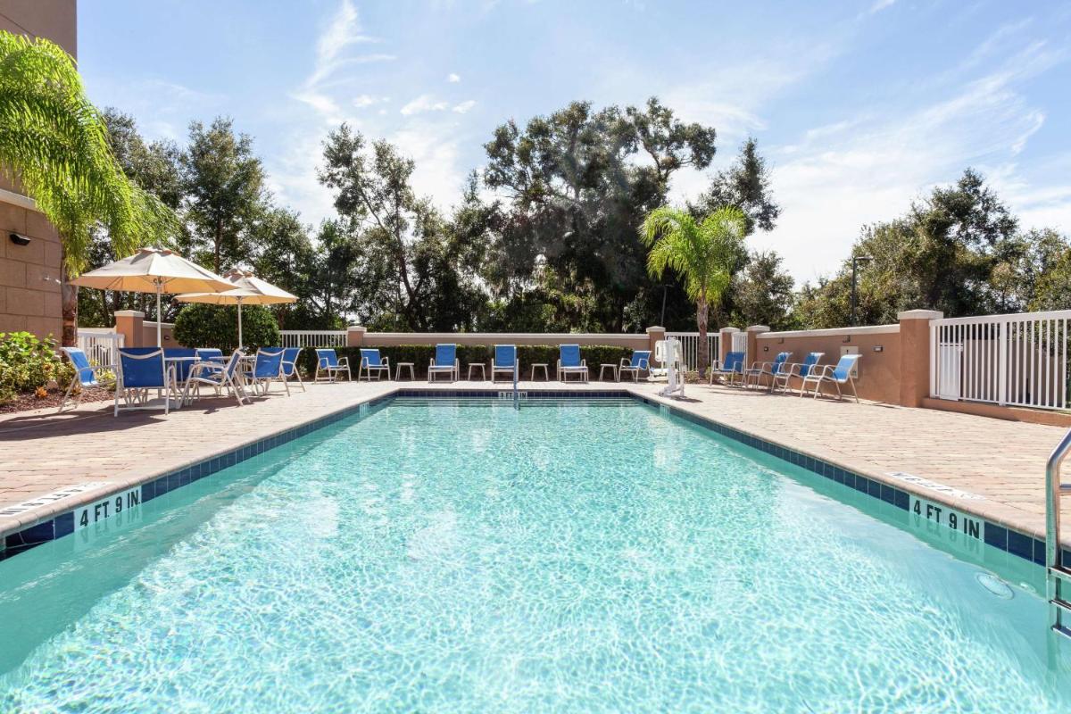 Hampton Inn & Suites - DeLand - Housity