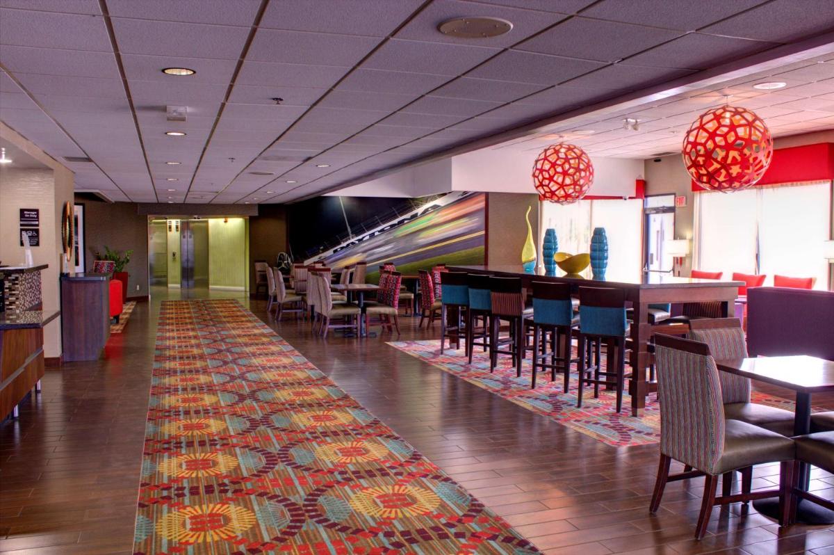 Hampton Inn Daytona Speedway-Airport - Hizvo