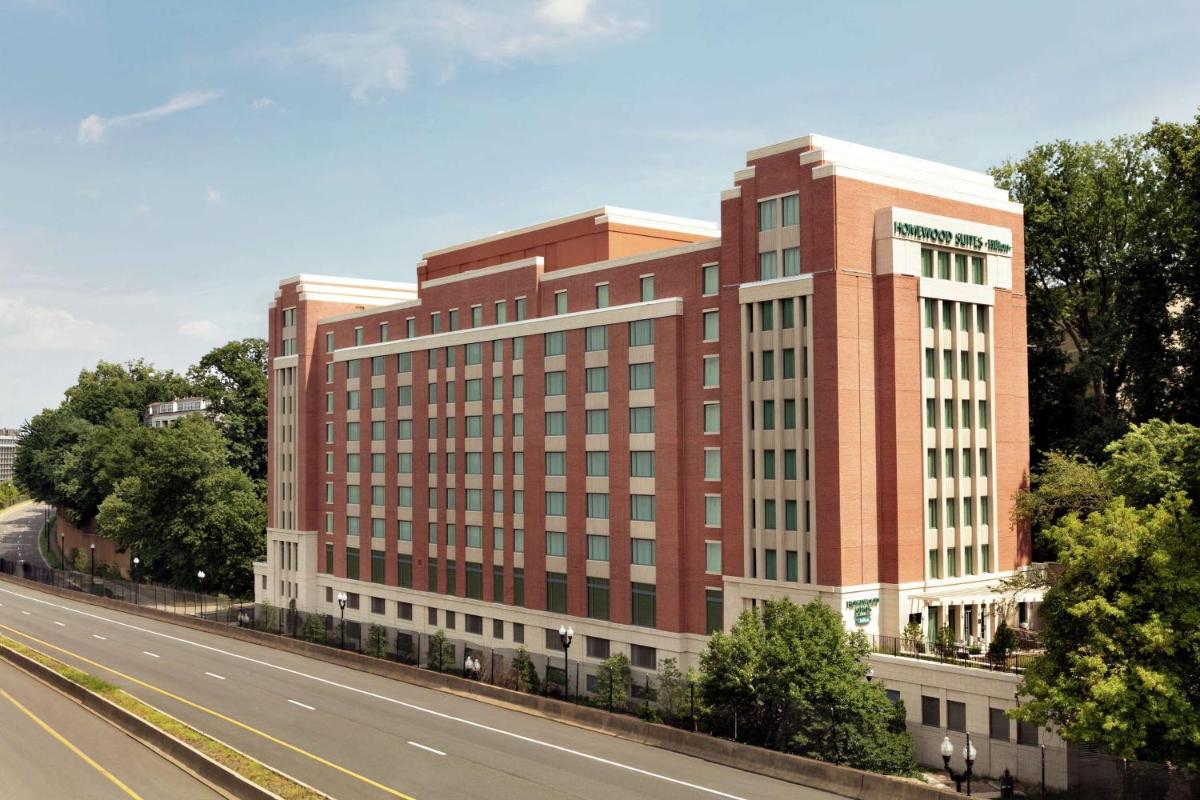 Homewood Suites By Hilton Arlington Rosslyn Key Bridge - Housity