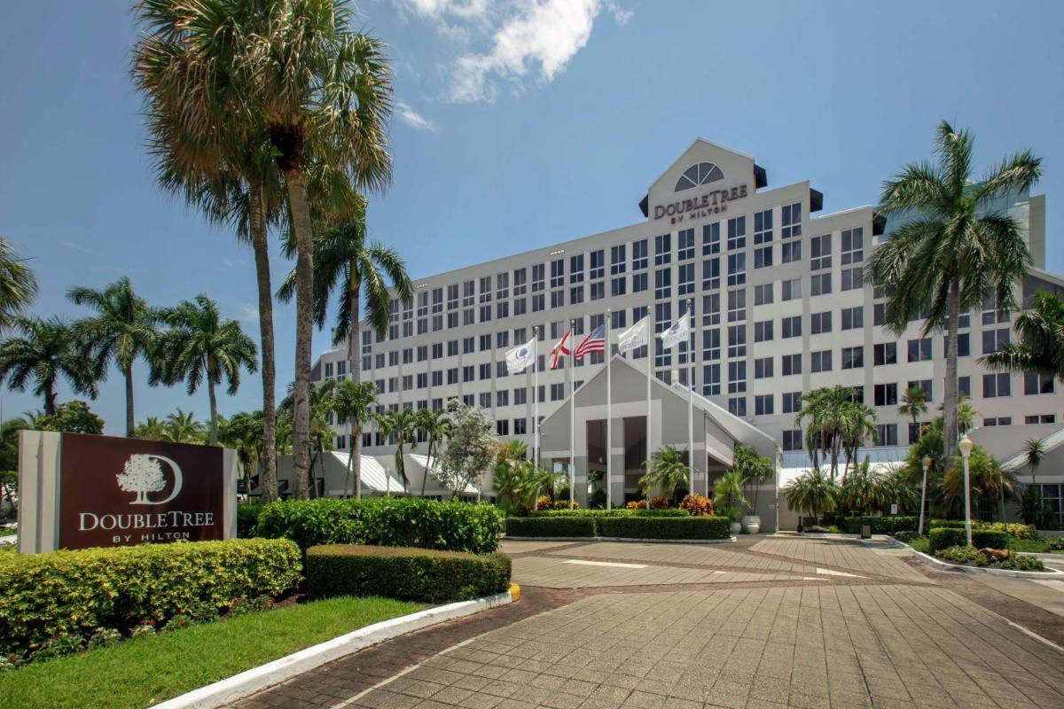 DoubleTree by Hilton Hotel Deerfield Beach Boca Raton - Housity