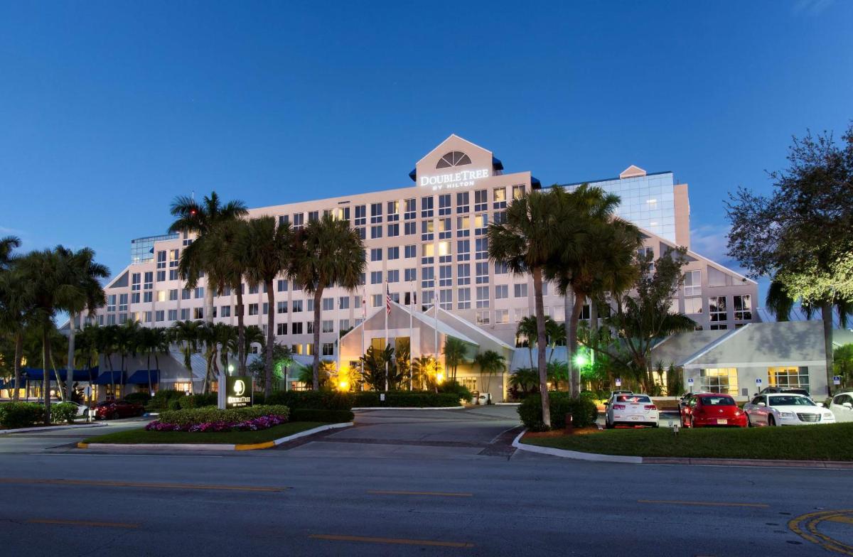 DoubleTree by Hilton Hotel Deerfield Beach Boca Raton - Housity