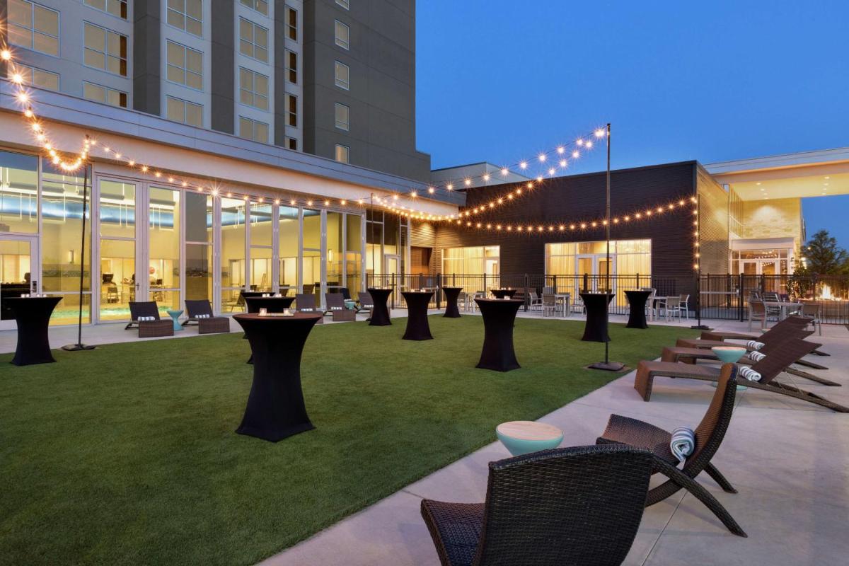 Embassy Suites By Hilton Denton Convention Center - Housity