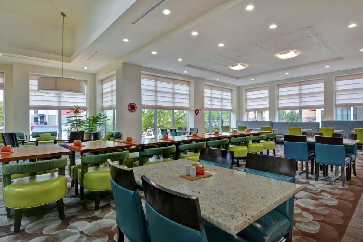 Hilton Garden Inn and Fayetteville Convention Center - Housity