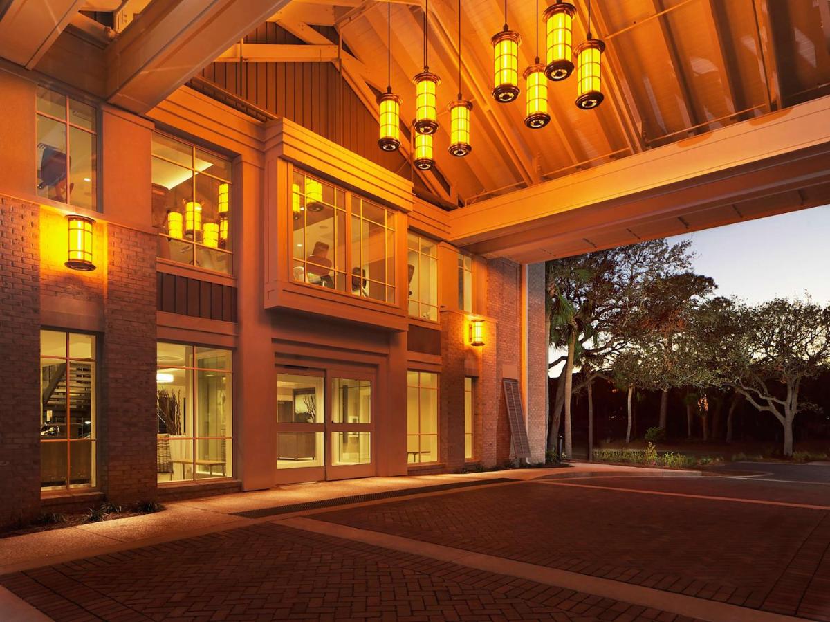 Hilton Grand Vacations Club Ocean Oak Resort Hilton Head - Housity