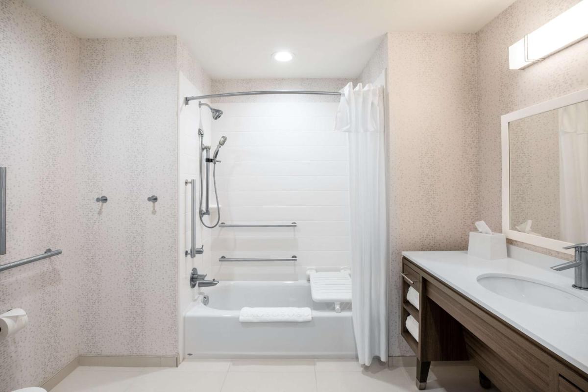 Home2 Suites by Hilton Houston Bush Intercontinental Airport Iah Beltway 8 - Housity