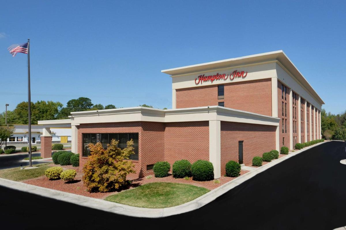 Hampton Inn High Point - Housity