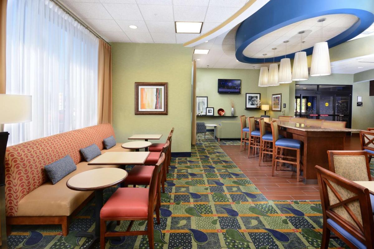 Hampton Inn High Point - Housity