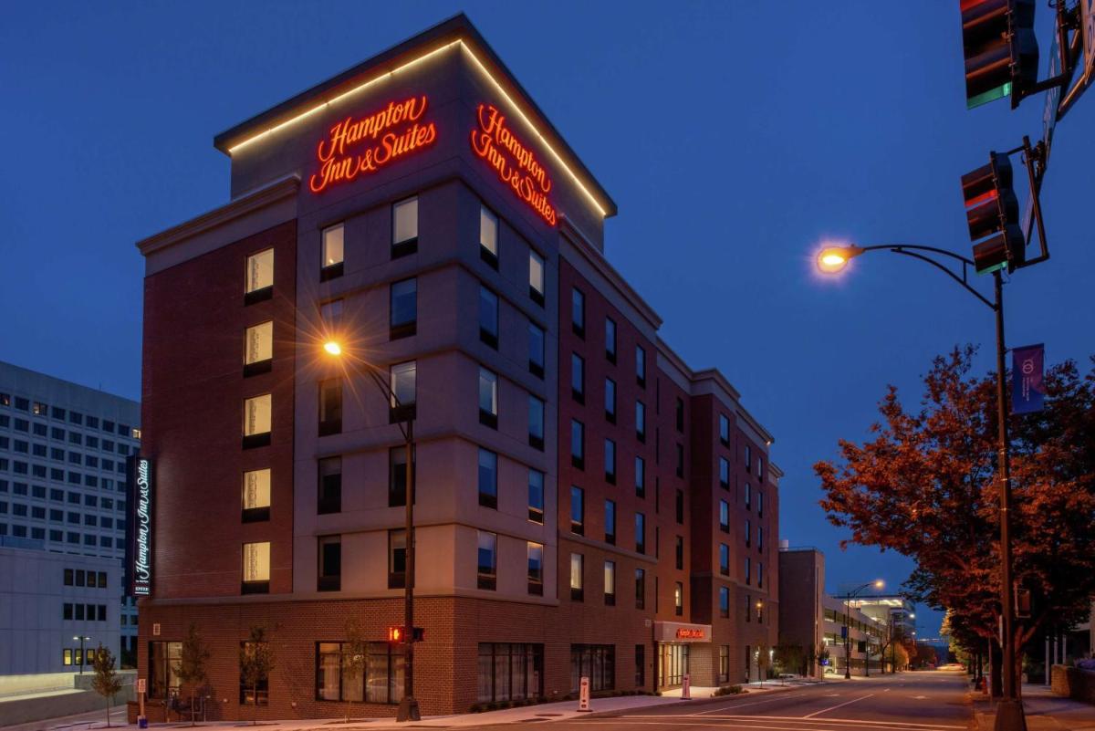 Hampton Inn & Suites Winston-Salem Downtown - Housity