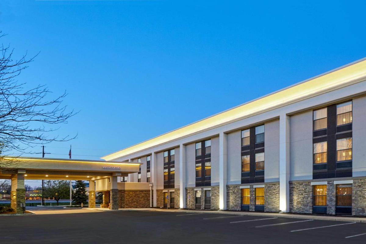 Hampton Inn Lafayette - Housity