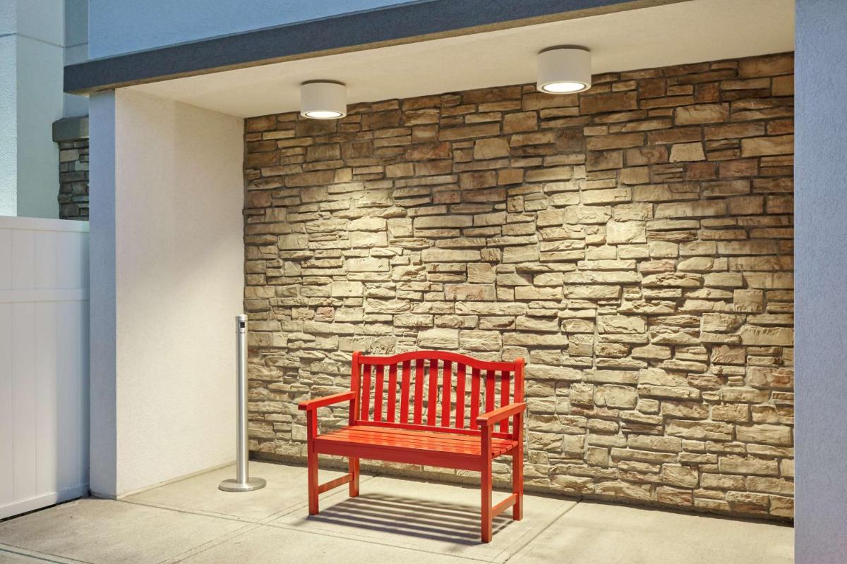 Hampton Inn Lafayette - Housity