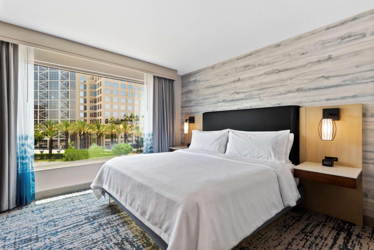 Embassy Suites by Hilton Anaheim South - Housity