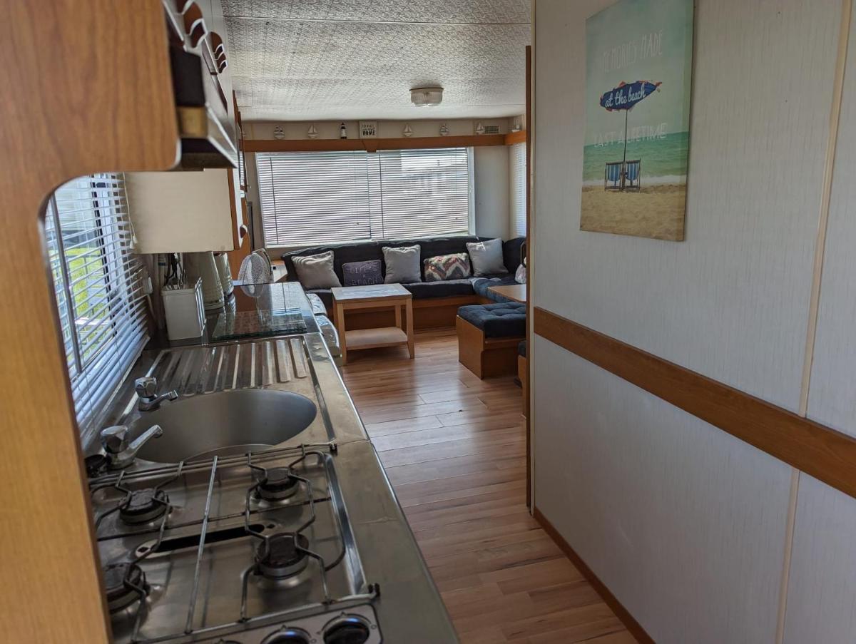 Happy Days South Holiday Home Chapel St Leonards - Housity