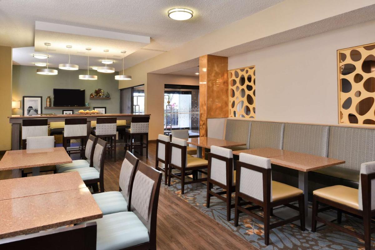 Hampton Inn Closest to Universal Orlando - Housity