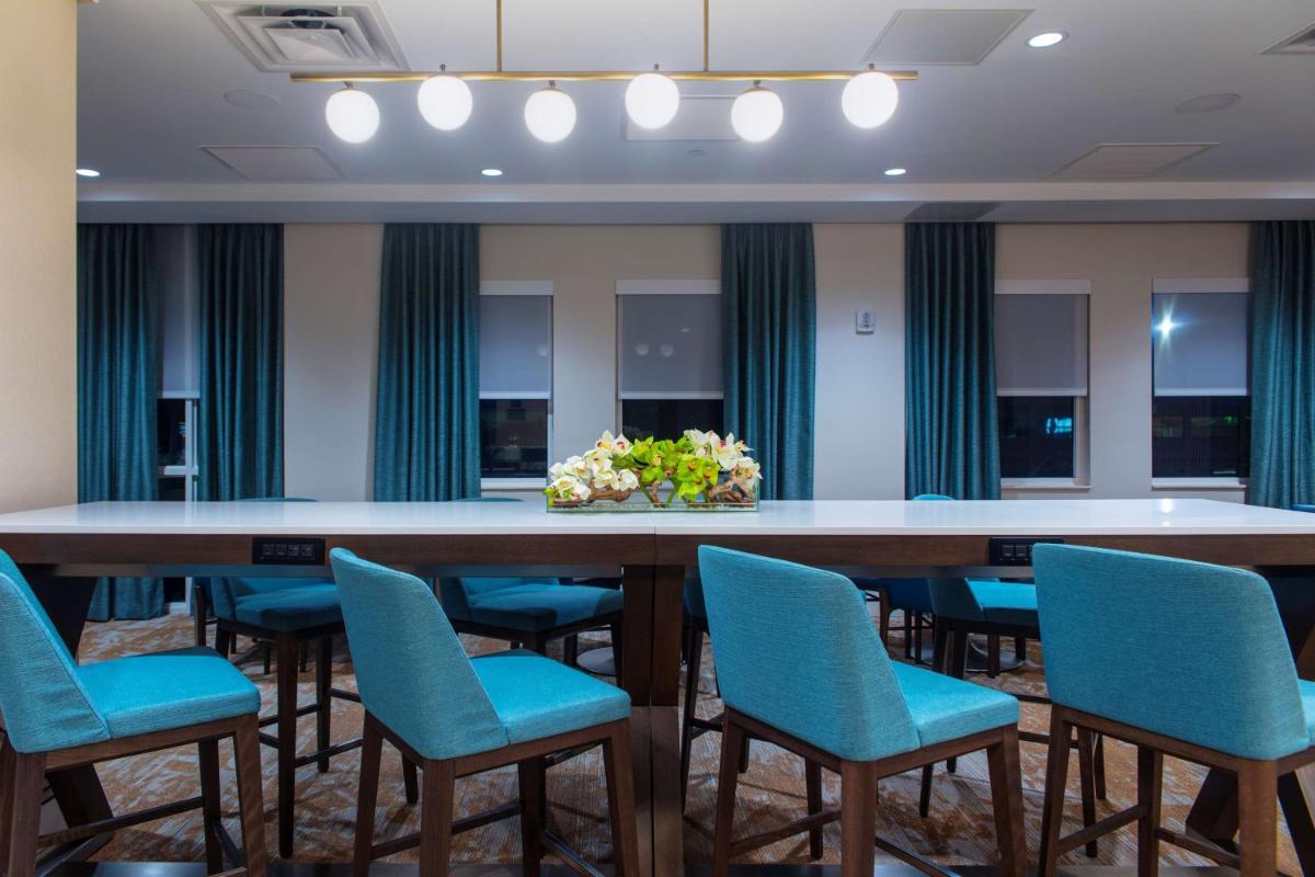 Hampton Inn & Suites Miami Airport South/Blue Lagoon - Housity