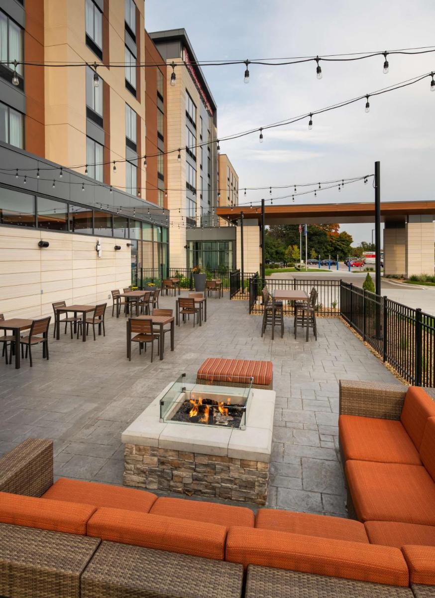 Suitetrails - Hilton Garden Inn Milwaukee Brookfield Conference Center