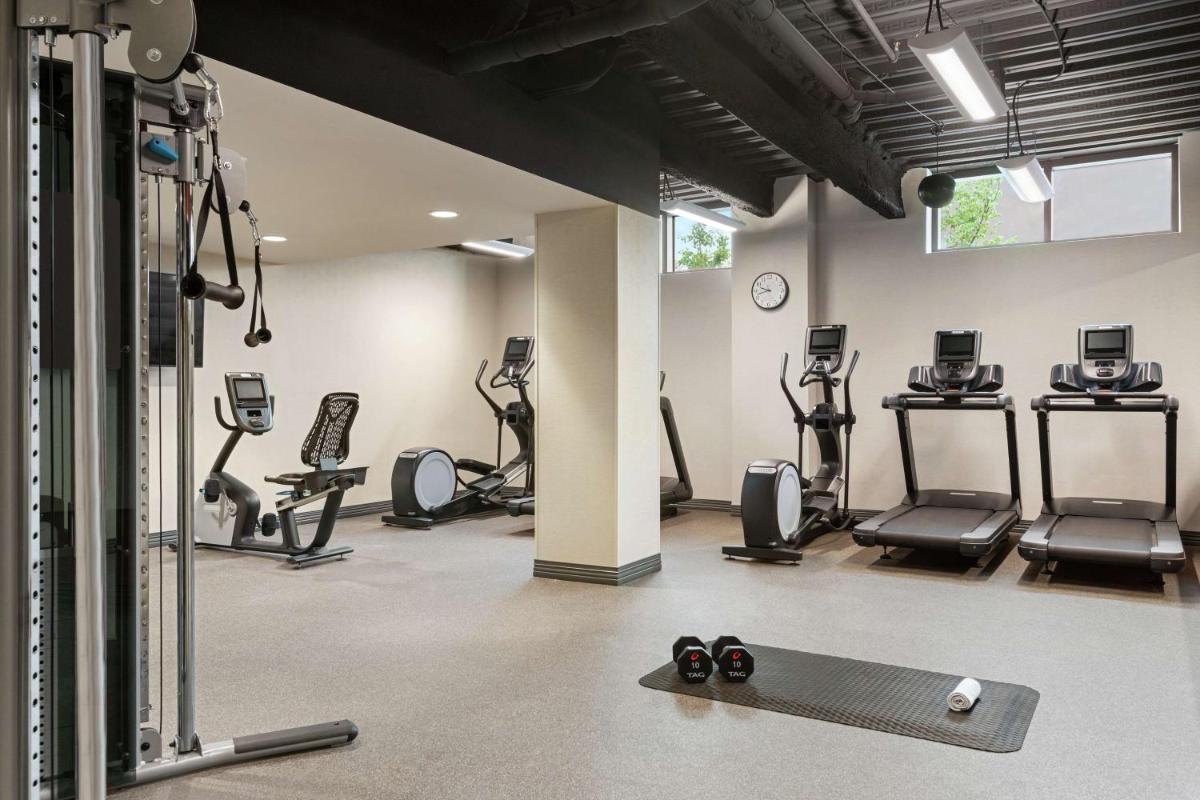 Hampton Inn Suites Kansas City Downtown Crossroads - Hizvo