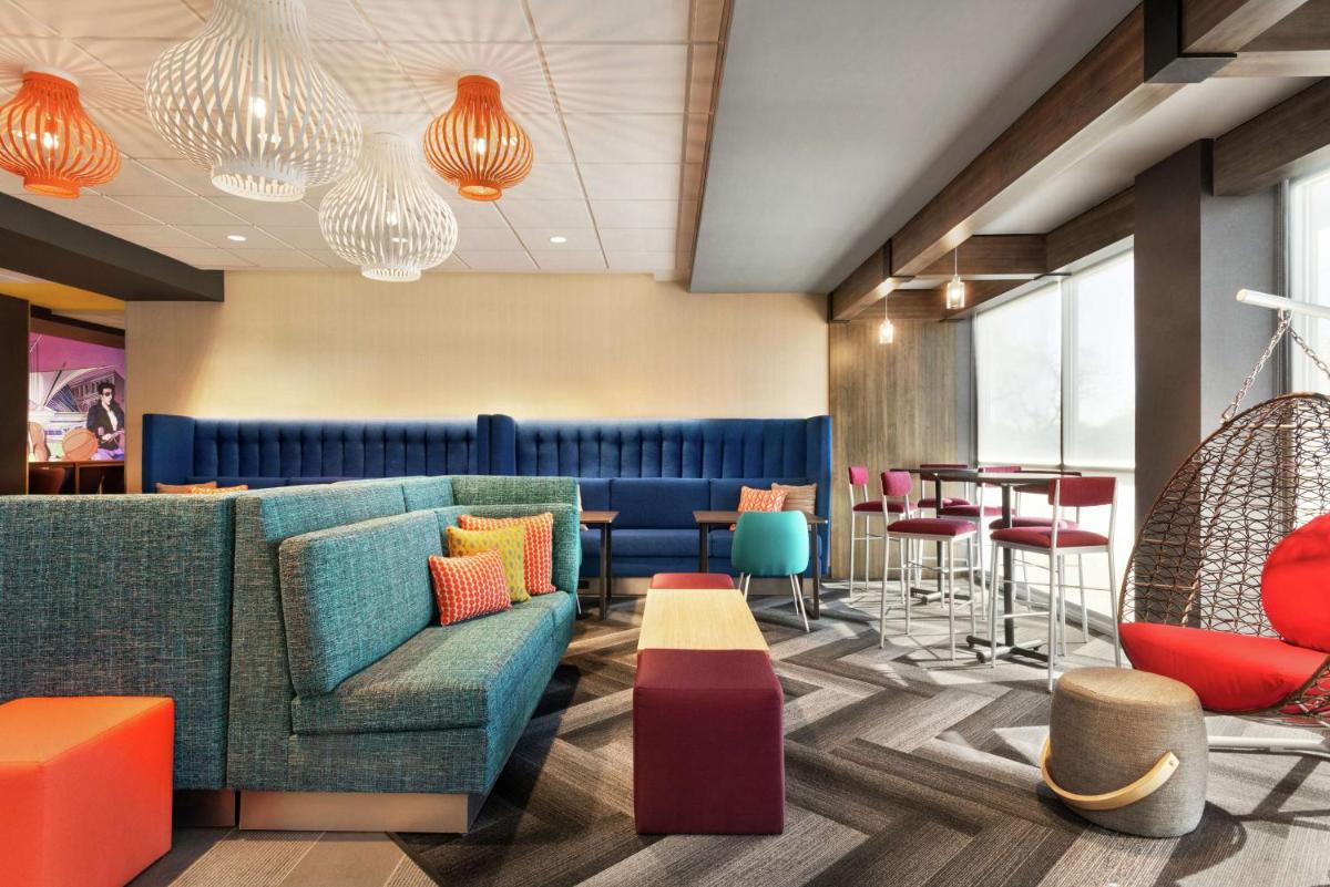 Tru By Hilton Milwaukee Brookfield - Housity