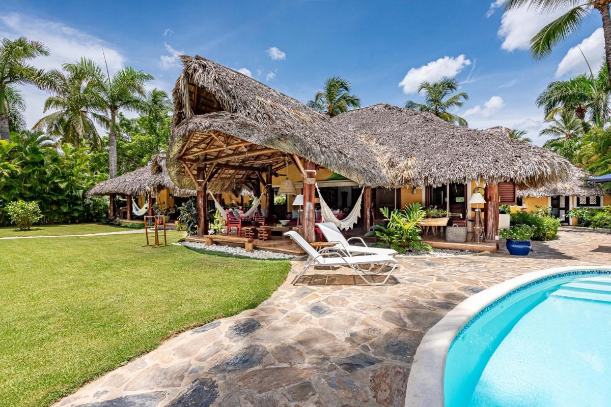 Luxurious & Spacious Beach Villa - El Sosiego - Housity
