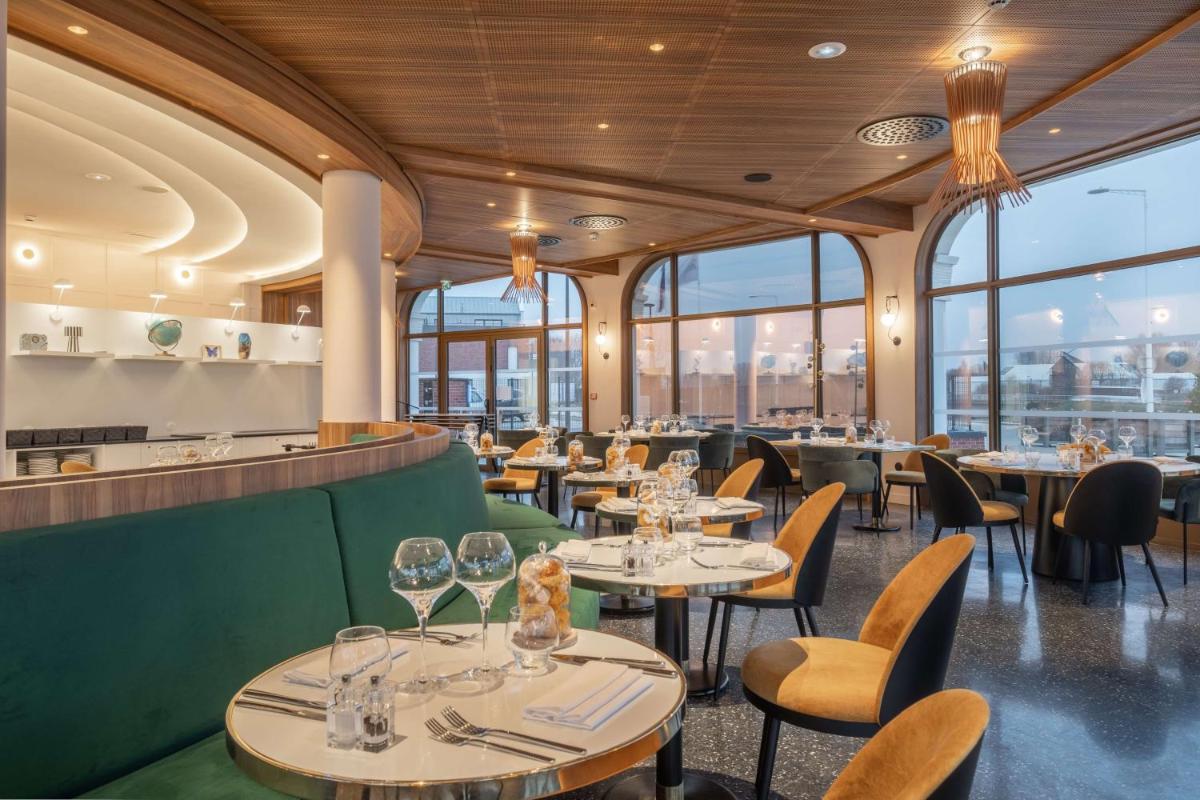 Restaurant ou autre lieu de restauration dans l'établissement Radisson Blu Grand Hotel & Spa, Malo-Les-Bains